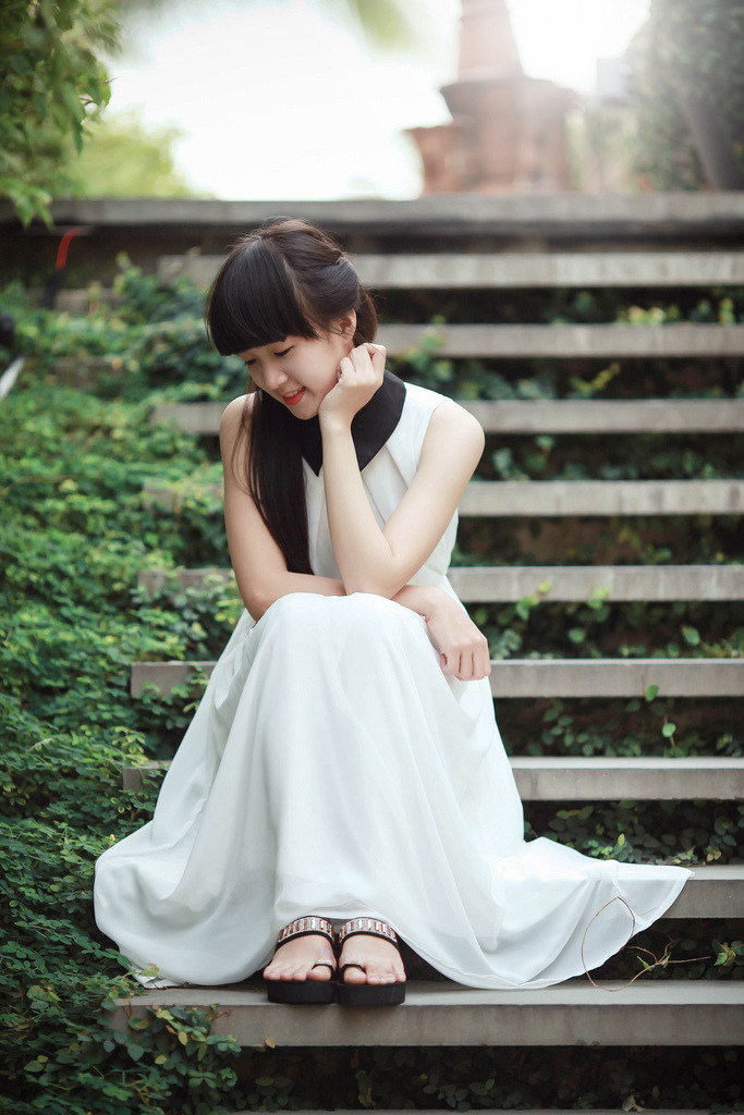 美女+光屁屁+无遮挡